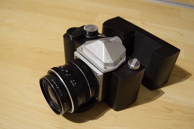 数码胶片自由切换 PONF可更换后背相机 