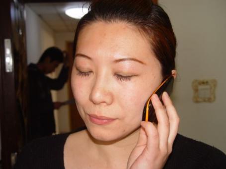 女儿生病住院,在医院听到了女儿和老人的对话