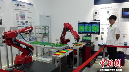 中国首条工业4.0智能示范生产线 朱明宇 摄