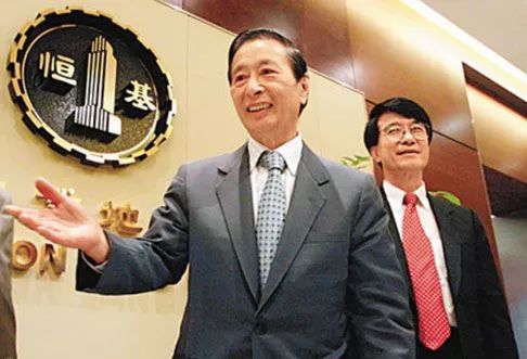 李嘉诚们的肮脏发家史:白手起家是童话!