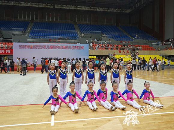 今日,2018年重庆市少年儿童阳光体操体育幼儿v阳光在巴南区体育馆斗牛.欢乐疯狂加载举行不了图片