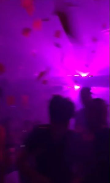 仙洋更新近况!携女友散心,发文讽刺某网红离不