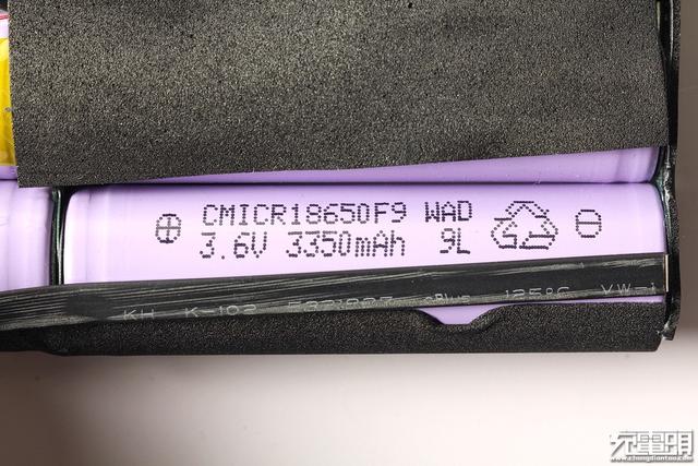 iWALK F20P (20000mAh) PD快充移动电源拆解评测