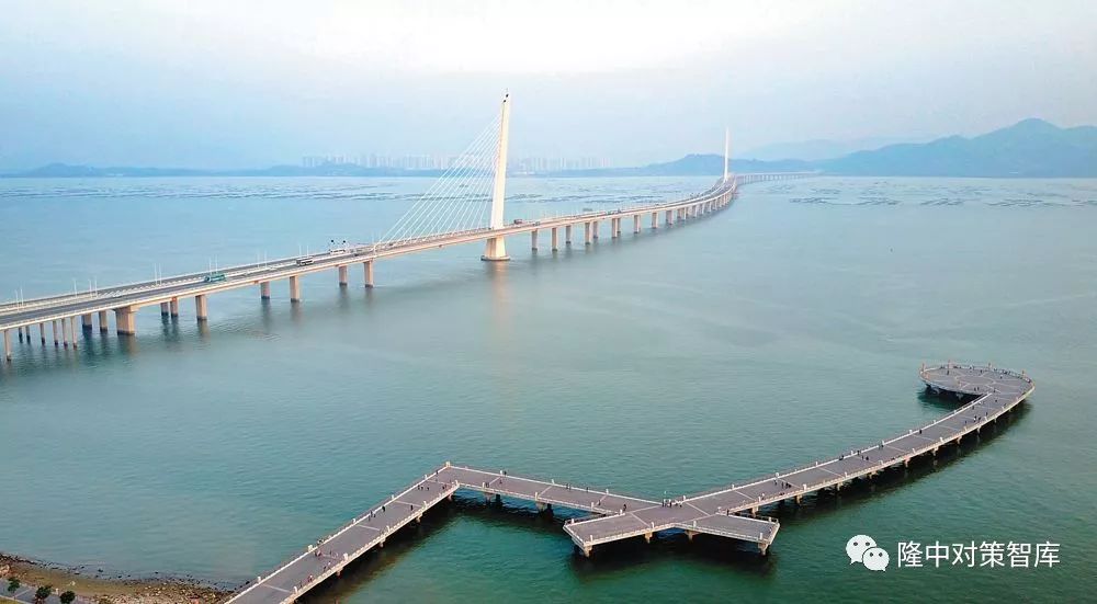 粤港大湾区2017年经济总量_粤港大湾区规划图(2)