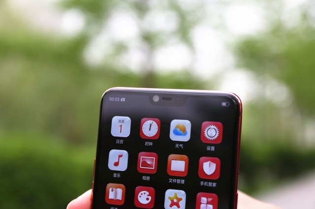 别只看全面屏 换新机你还需要了解这些事 