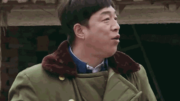 我猜黄渤一定会用略带调侃的语气逗得女孩们破涕为笑,而汪涵则会一本