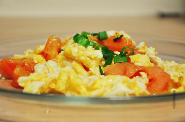 西红柿炒蛋到底先炒西红柿还是鸡蛋?西红柿炒蛋的3种不同做法