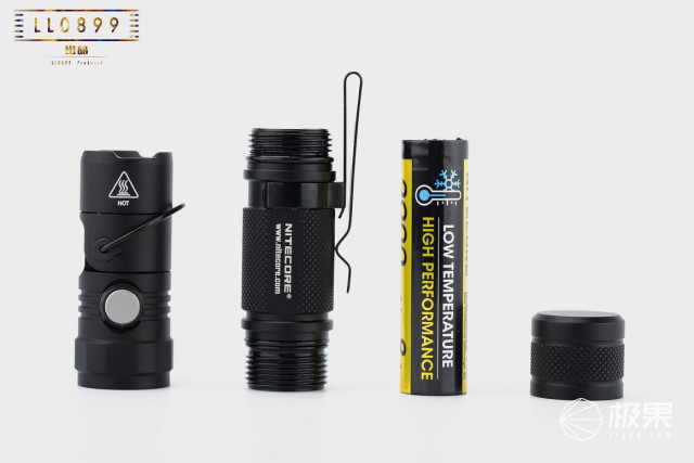 奈克科尔手电筒评测，被掰弯的手电筒更好用