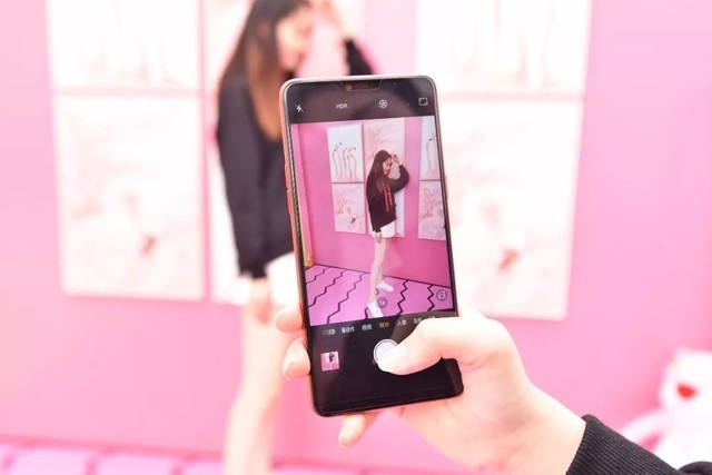 别只看全面屏 换新机你还需要了解这些事 