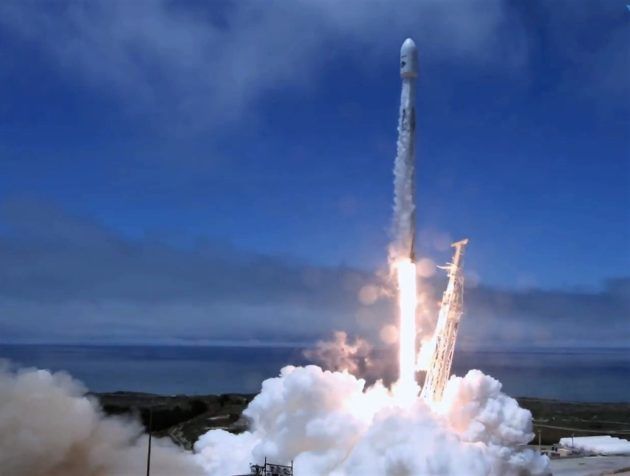 SpaceX完成今年第十次发射 同时发射7颗卫星