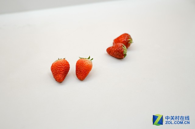 用一颗草莓求证 净化器抑菌是不是靠谱