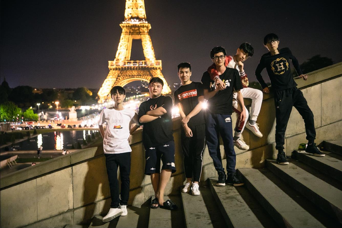 管泽元谈RNG夺冠:金雨之后盛夏将至