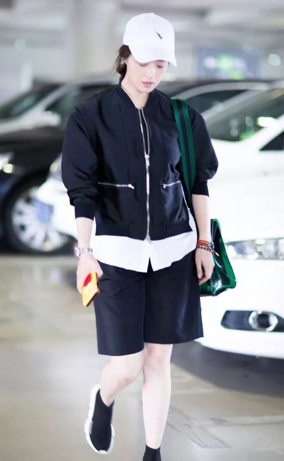 我打死不穿的广场舞大妈打底裤,bella居然穿