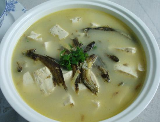 湘西名吃--泥鳅拱豆腐