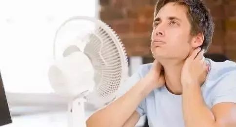 这样出汗,小心是身体在发出警告!