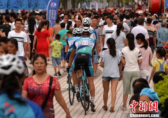2018中国环四川(宁南南丝路)国际自行车联赛鸣