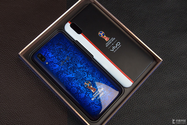 vivo 21 FIFA世界杯非凡版