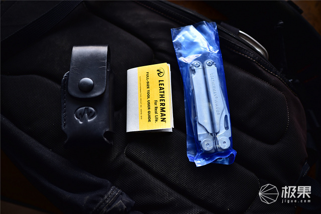 莱泽曼多功能折叠钳上手：17种功能于一身，“钳”力无穷