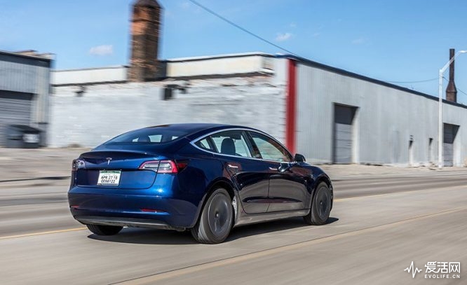 2018-tesla-model-3-inline2-photo-706224-s-original