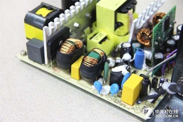 硬件衙门:金牌电源亲民和性能兼得吗?
