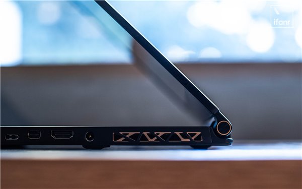 微星GS65游戏本评测:轻薄下的优雅和炫酷