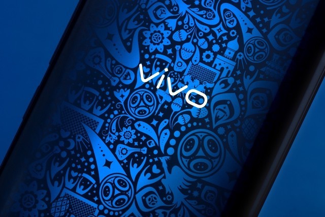 X21世界杯版典藏蓝真机 颜值情怀都满分