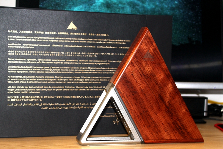 原木外壳与金属框架的邂逅!三角形区块链主机