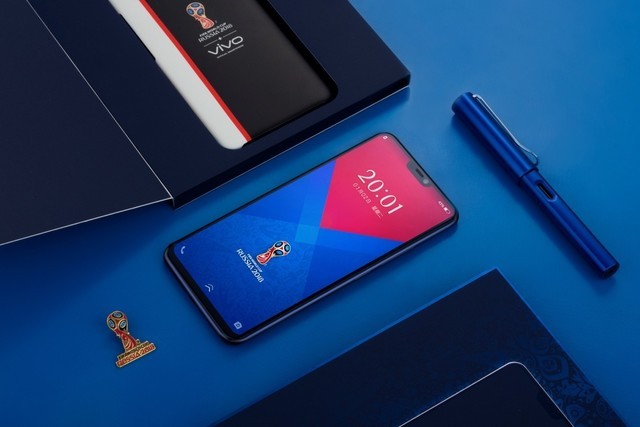 X21世界杯版典藏蓝真机 颜值情怀都满分