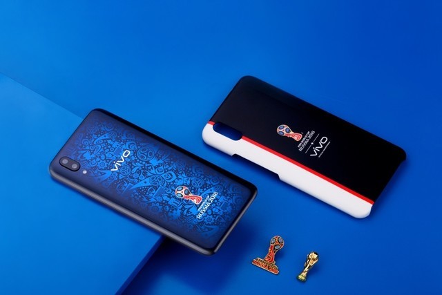 X21世界杯版典藏蓝真机 颜值情怀都满分