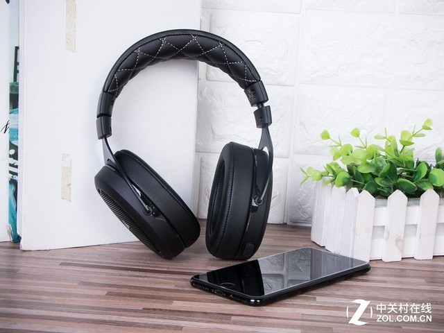 无线电竞新体验 美商海盗船HS70首测