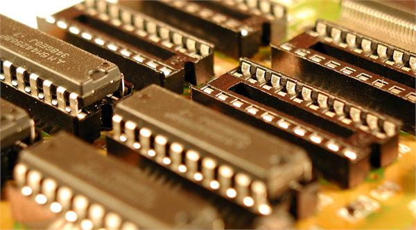 报告:高通半导体行业霸主地位难撼动 市场份额