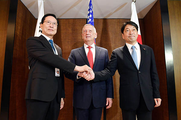 美日韩三国防长发声明：将为半岛无核化继续努力