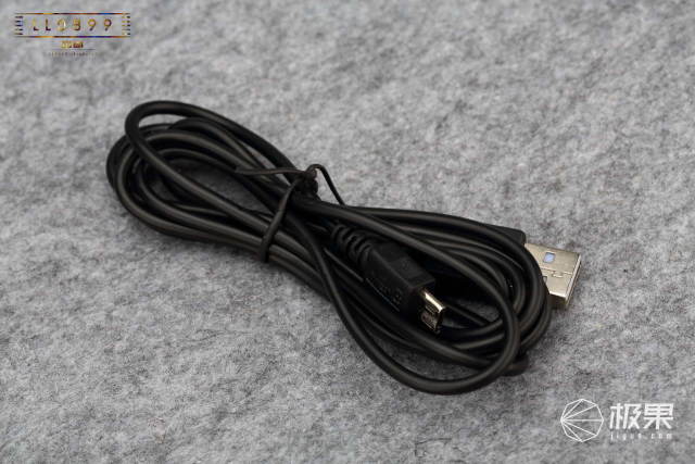 轻便小巧又防水的头灯我的夜跑专属利器—OLIGHTHS2头灯评测