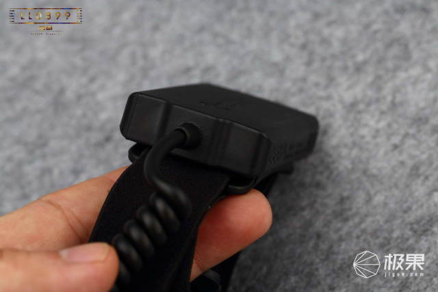 轻便小巧又防水的头灯我的夜跑专属利器—OLIGHTHS2头灯评测