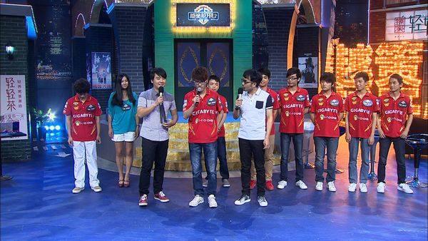 英雄联盟:集体膨胀?RNG确定参加天天向上,网