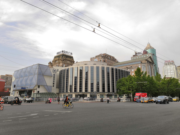 荣耀Play评测:AI手游革命玩机快如闪电