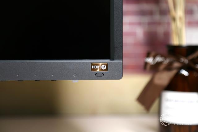 明基EW3270U显示器评测，吃鸡犹如落地开启4倍镜