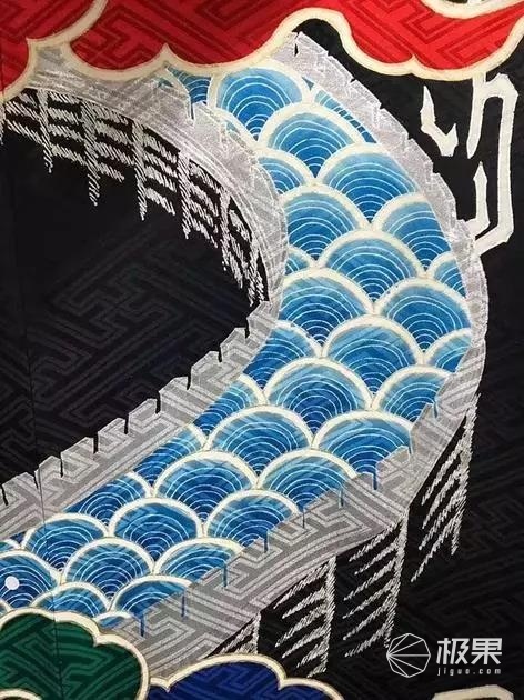 把祥云、熊猫印上中国风和服,岛国设计师脑洞让人猝不及防 把祥云、熊猫印上中国风和服,岛国设计师脑洞让人猝不及防