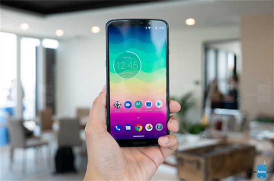 情怀终将老去 moto全面屏新机Z3 Play发布:32