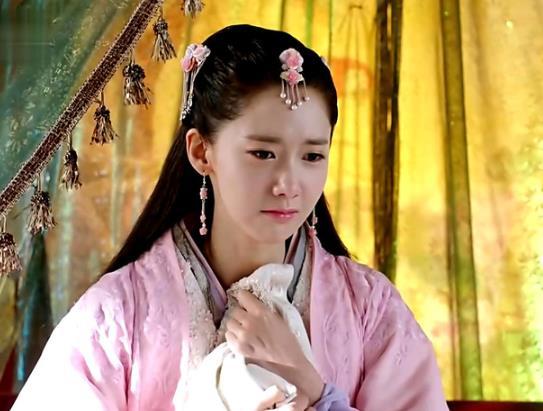 穿上中国古装的韩国女星,林允儿金喜善,谁最美?