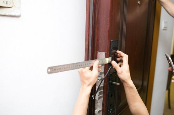 德施曼T86指纹锁体验，老人家出门不再担心忘带钥匙