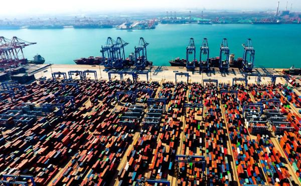 中国前5个月外贸进出口同比增8.8%，顺差收窄31%