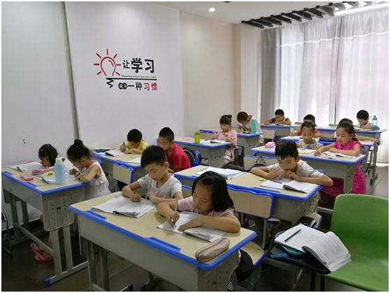 美媒：中国高考带动逾1200亿美元课外辅导市场