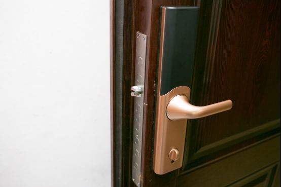 德施曼T86指纹锁体验，老人家出门不再担心忘带钥匙