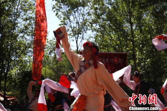 青海举办藏族文化艺术节 “寓教于乐”传承文化