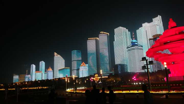 青岛灯光 5737291CFC488F84FCAAA0E5DA7F8F5BC65F2BE1_size27_w720_h406.jpeg