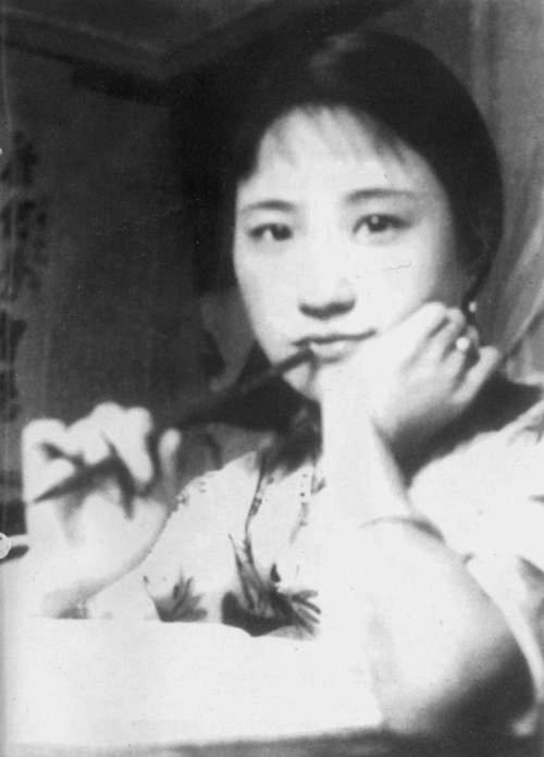 民国美女陆小曼两次婚姻都不被看好,原因是什么呢?