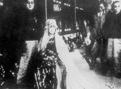 民国美女陆小曼两次婚姻都不被看好,原因是什么呢?