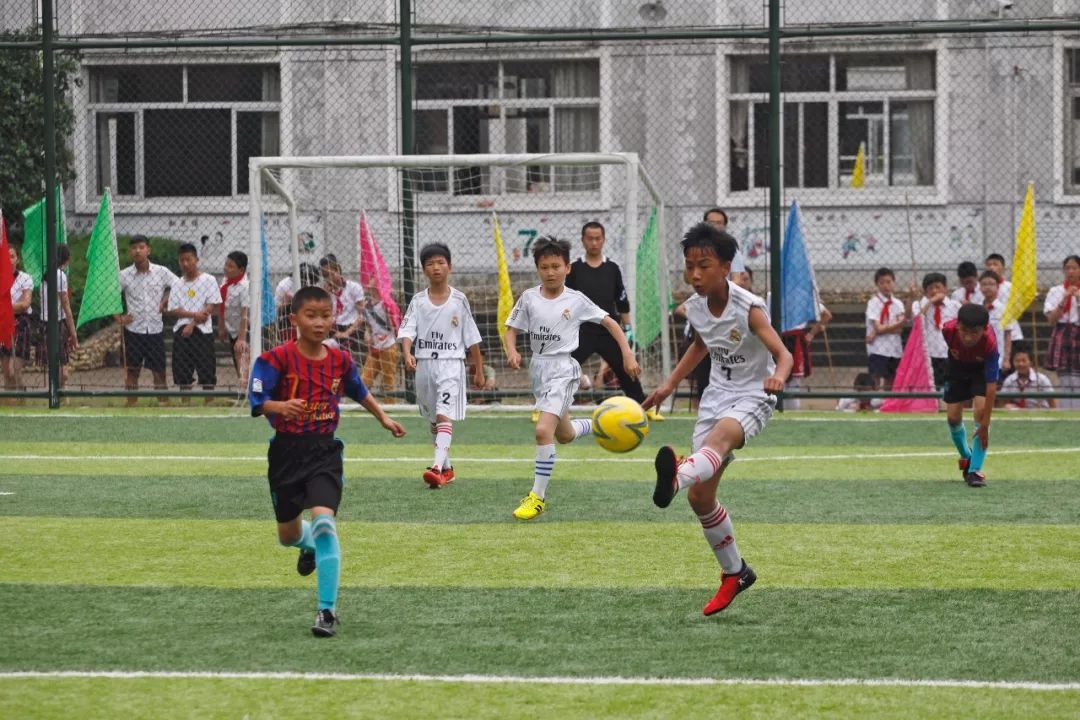浙江首批“梦想足球场”启用，将在山区海岛中小学建100个