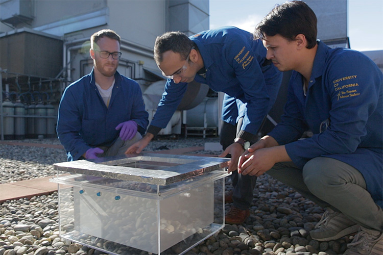 伯克利大学科研团队又出黑科技，能在沙漠里“凭空造水”